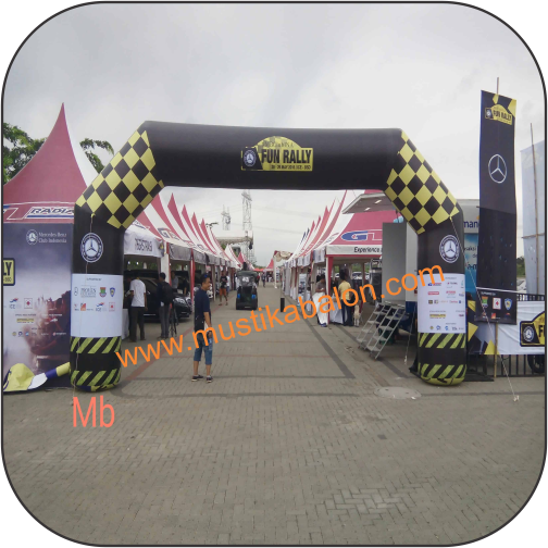 Balon Gate Mercedes Ben